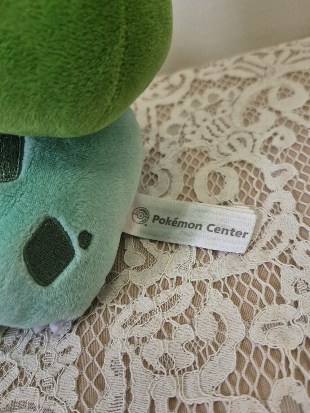 Bulbasaur Plush - Picture 7 of 7